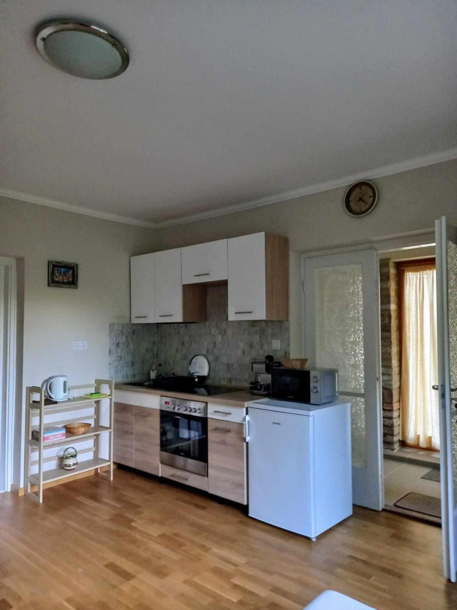 Bike&Night Apartment Baracska Bagian luar foto