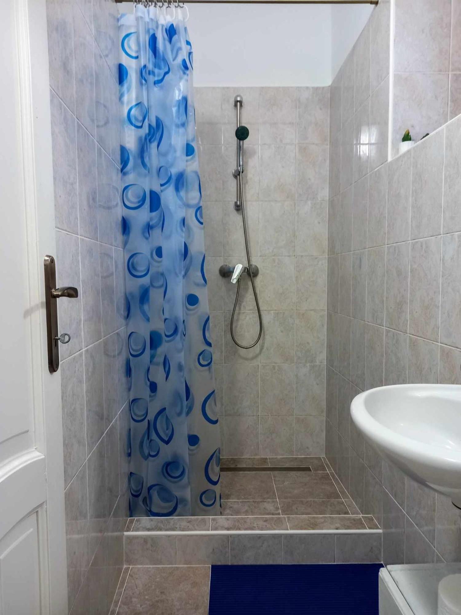 Bike&Night Apartment Baracska Bagian luar foto