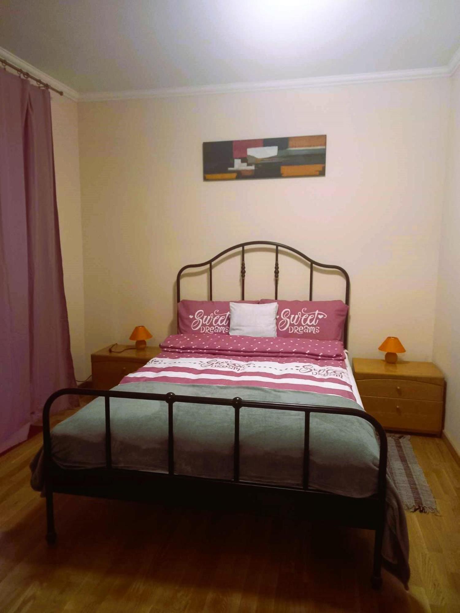 Bike&Night Apartment Baracska Bagian luar foto